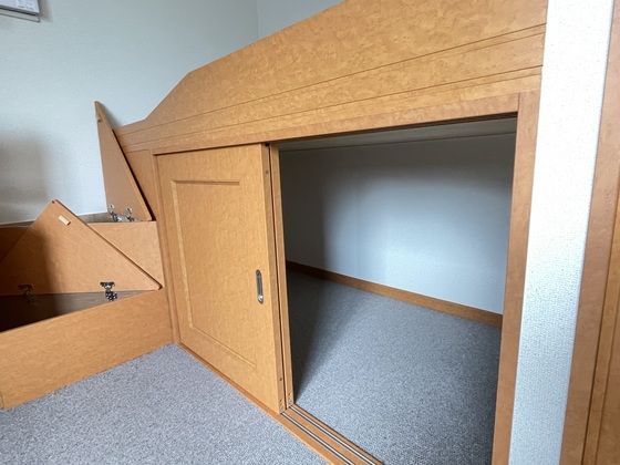 レオパレスラポール