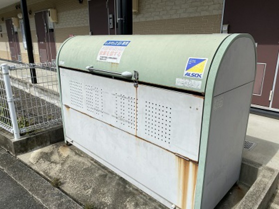 レオパレスラポール