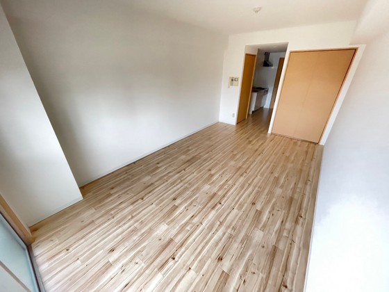 グラビスコート西原駅前