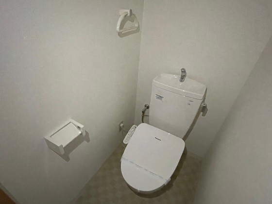 グラビスコート西原駅前