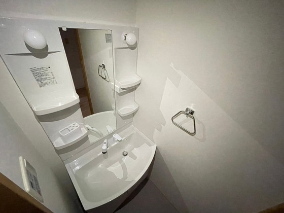 グラビスコート西原駅前