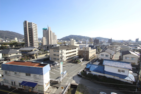 グラビスコート西原駅前