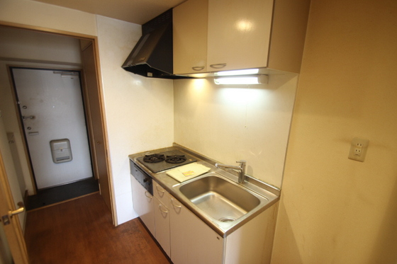 グラビスコート西原駅前