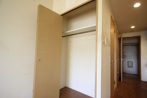 グラビスコート西原駅前