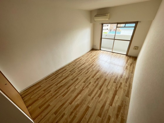 グラビスコート西原駅前