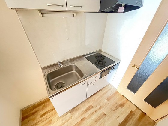 グラビスコート西原駅前