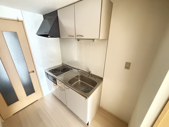 グラビスコート西原駅前