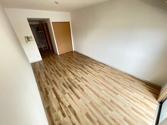 グラビスコート西原駅前