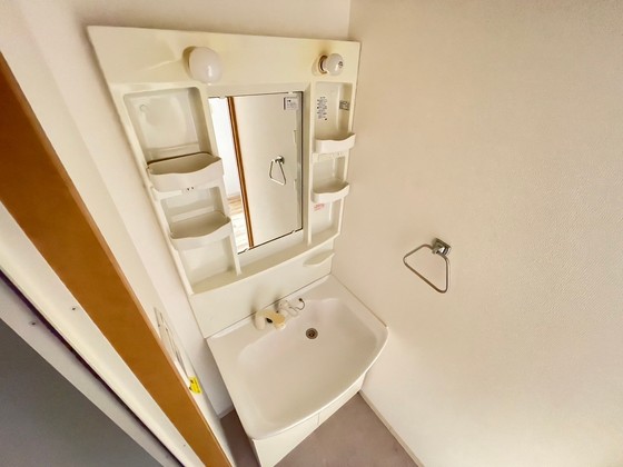 グラビスコート西原駅前