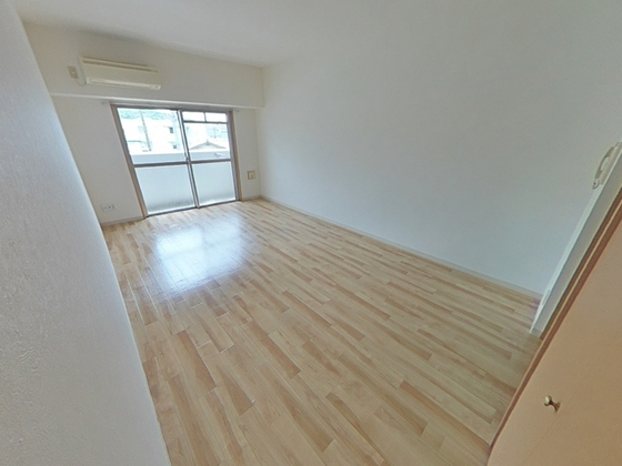 グラビスコート西原駅前