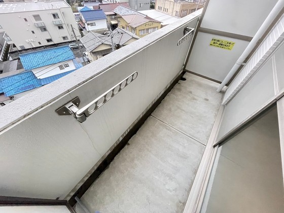 グラビスコート西原駅前