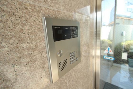 グラビスコート西原駅前