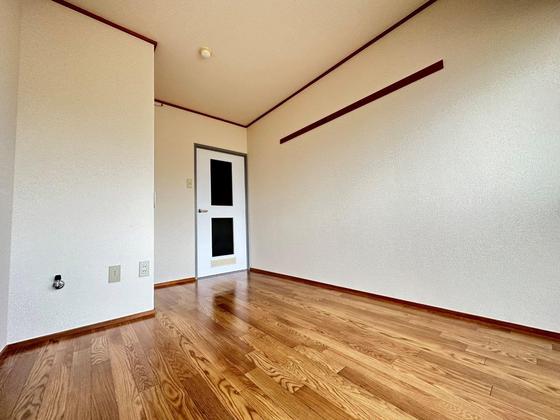 サンローレル八幡