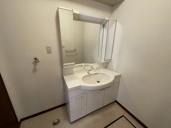 グランバリエ己斐 A棟