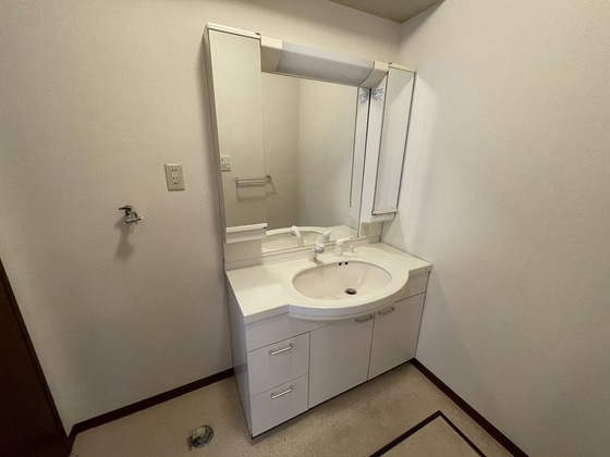 グランバリエ己斐 A棟