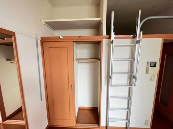 レオパレスグリンビュー F