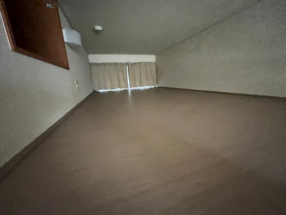 レオパレスグリンビュー F