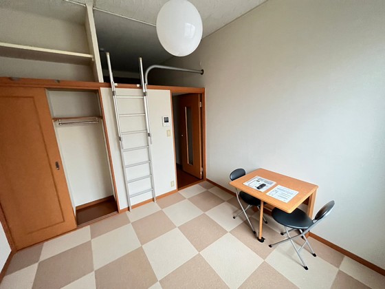 レオパレスグリンビュー F