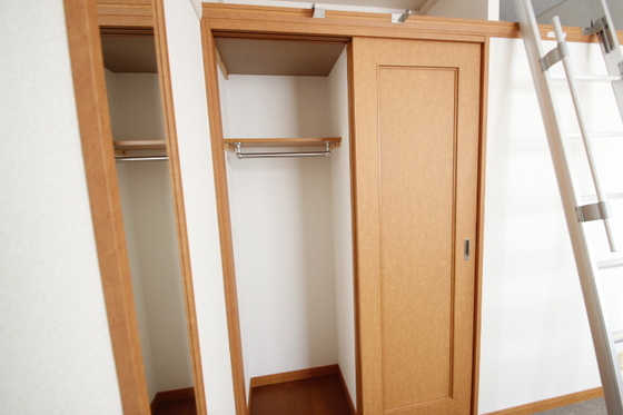 レオパレスグリンビュー F