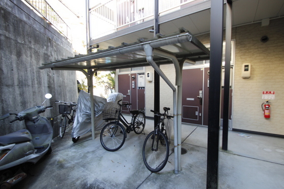 レオパレスグリンビュー F