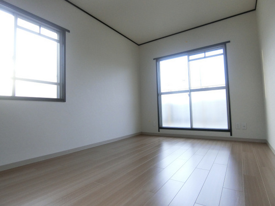 エメラルドマンション五日市