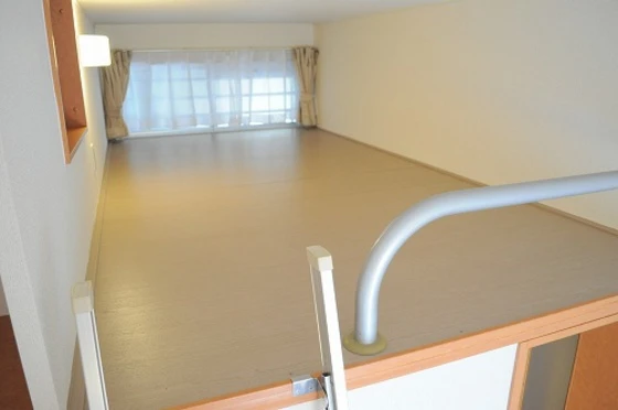 レオパレスオズヴァリー