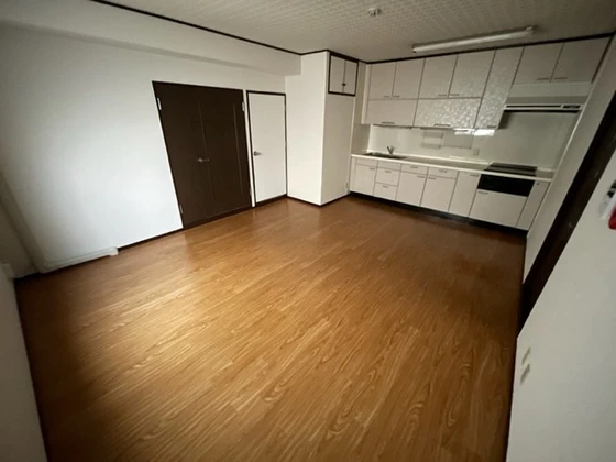 日商岩井光町ハイツ