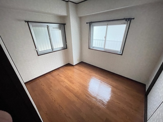 日商岩井光町ハイツ