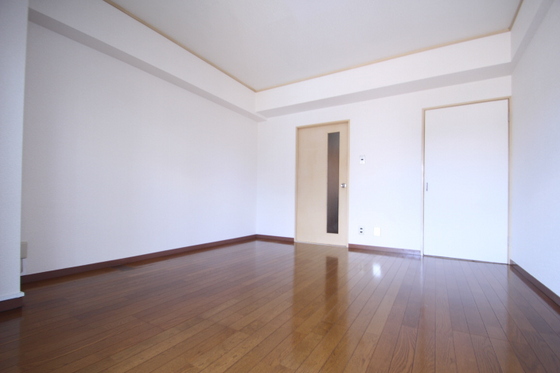 日商岩井光町ハイツ