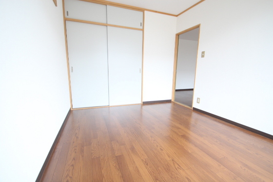 エル・コーポ中山