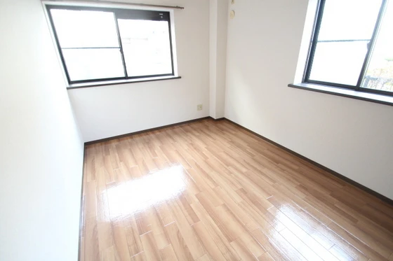 フォブール鶴江