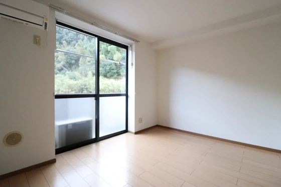 イーストヒルズ