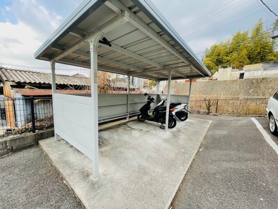 イーストヒルズ