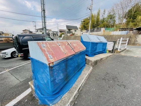 イーストヒルズ