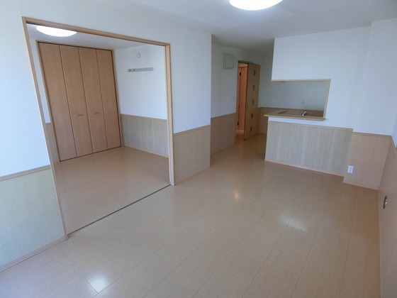 リビングタウン山本 B棟