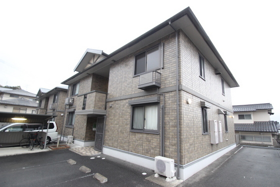 リビングタウン山本 B棟