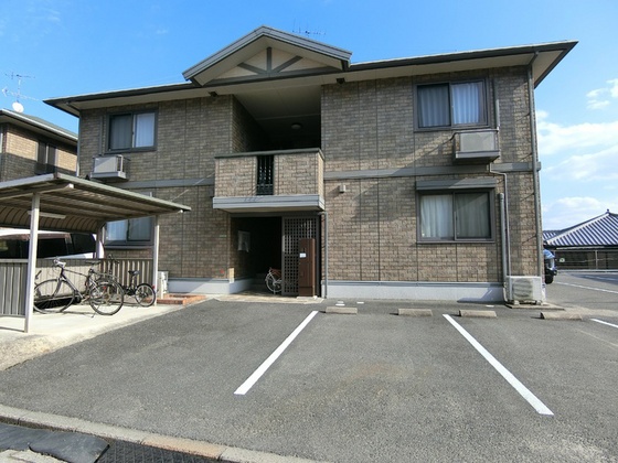 リビングタウン山本 B棟