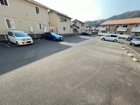 ヴィラージュ C棟