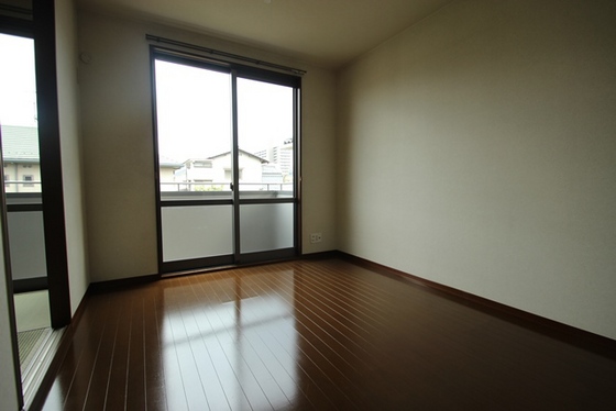 クレール五日市駅前 D棟