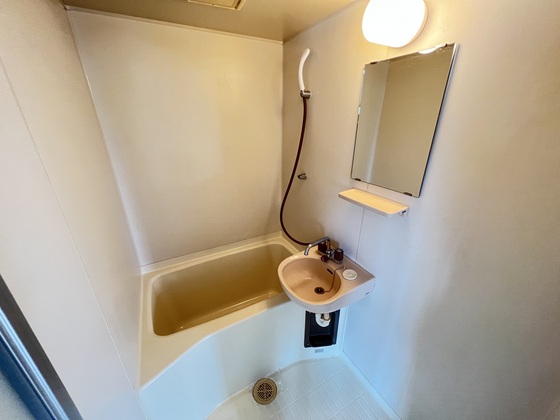 エスコート西原