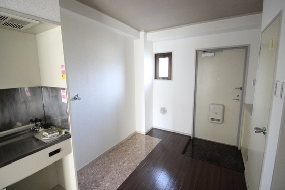 エスコート西原