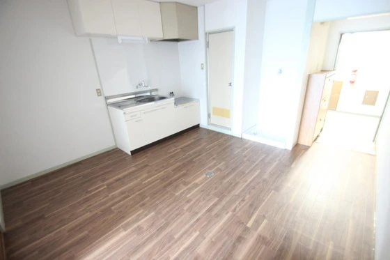 清水フォワードビル