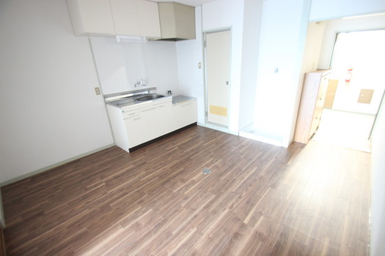 清水フォワードビル