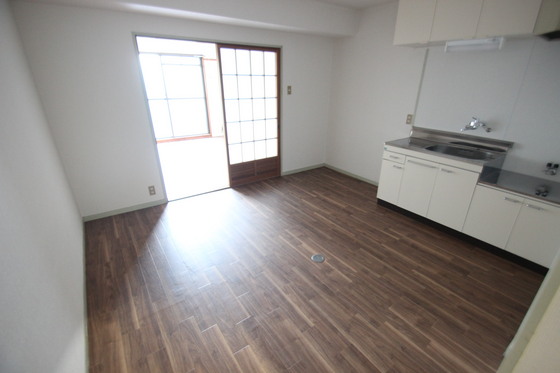 清水フォワードビル