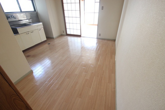 清水フォワードビル