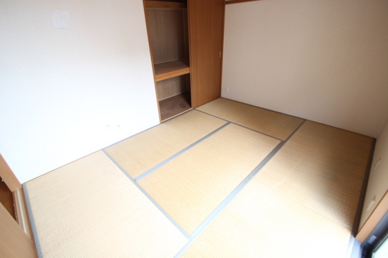 グリーンビュー中須 B