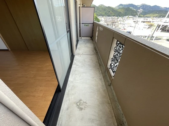 プラティーク川島