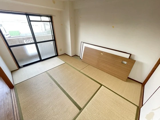 プラティーク川島