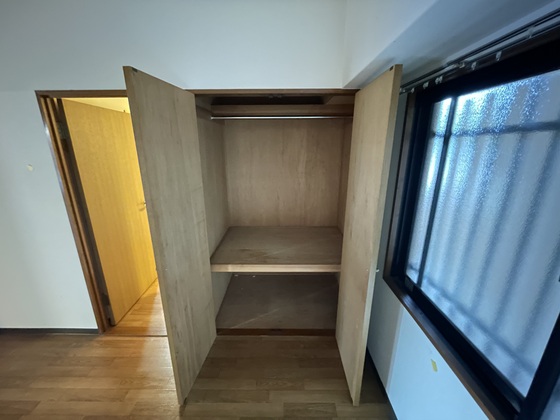 プラティーク川島