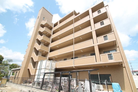 プラティーク川島